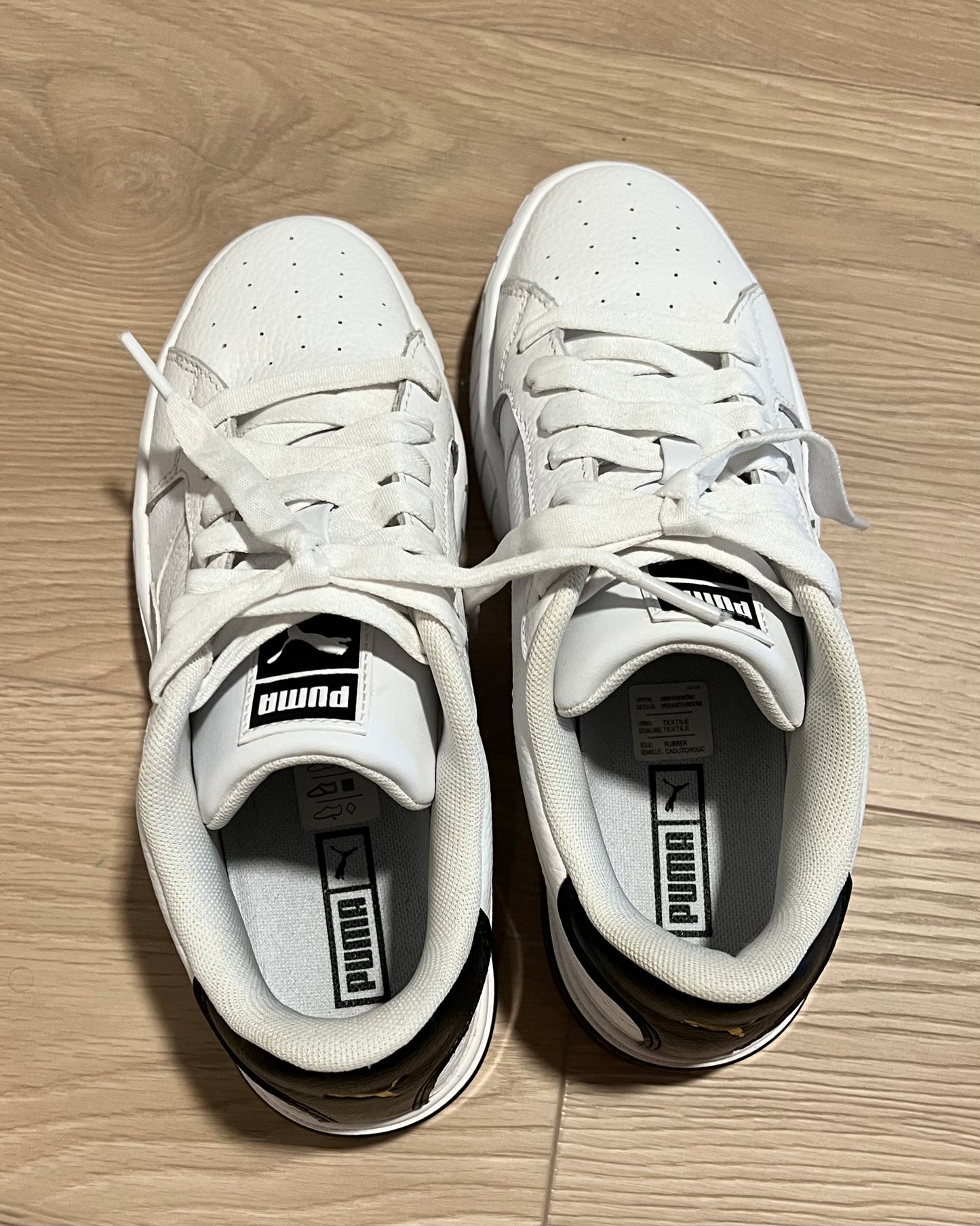 Puma Women Leather Sneakers (Size 8.5)
