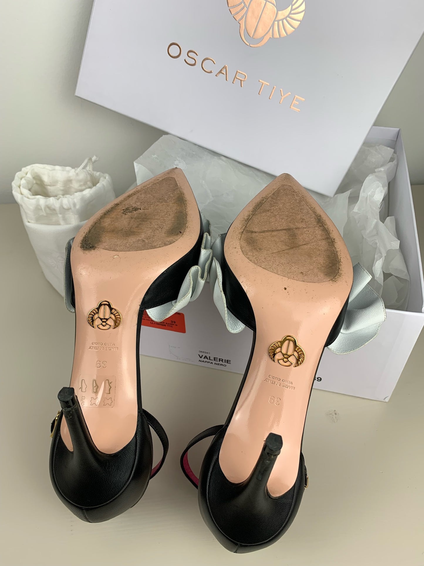 Oscar Tiye Valerie Black and White Ruffle Pumps