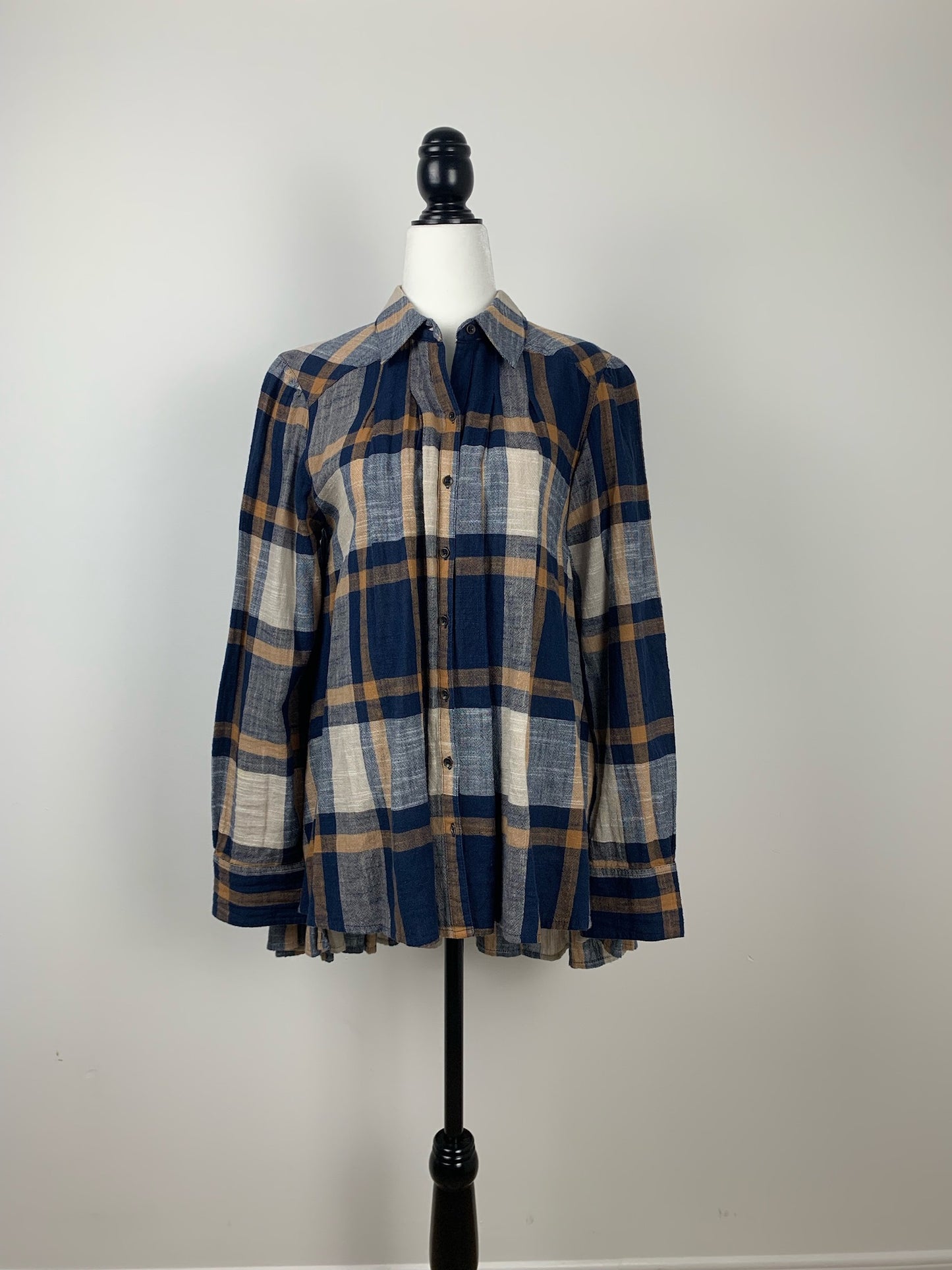 Second hand Free People Plaid Ruffle Back Shirt