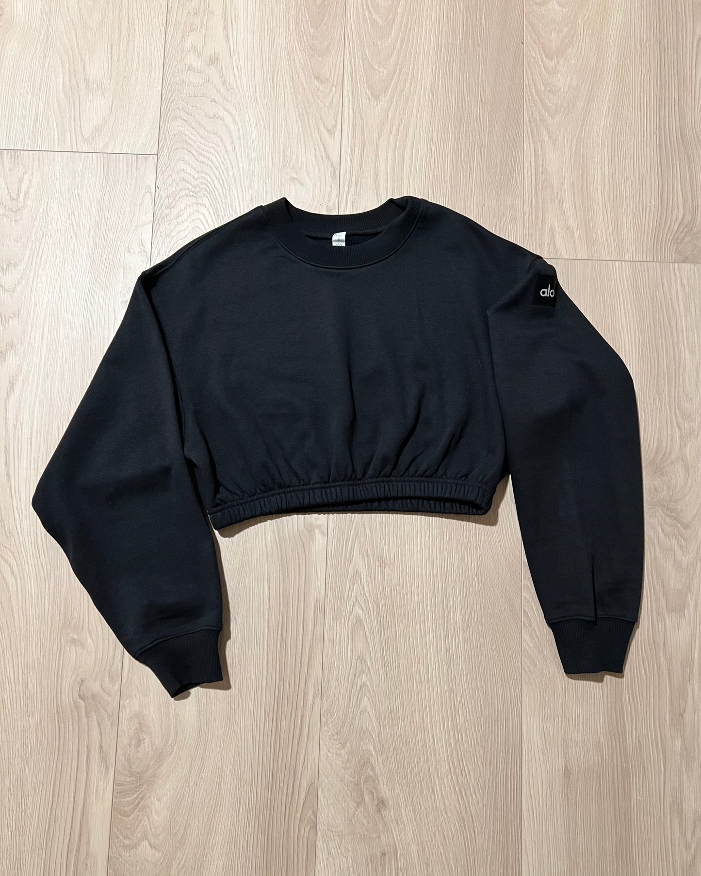 Alo Yoga Crewneck Cropped Sweatshirt