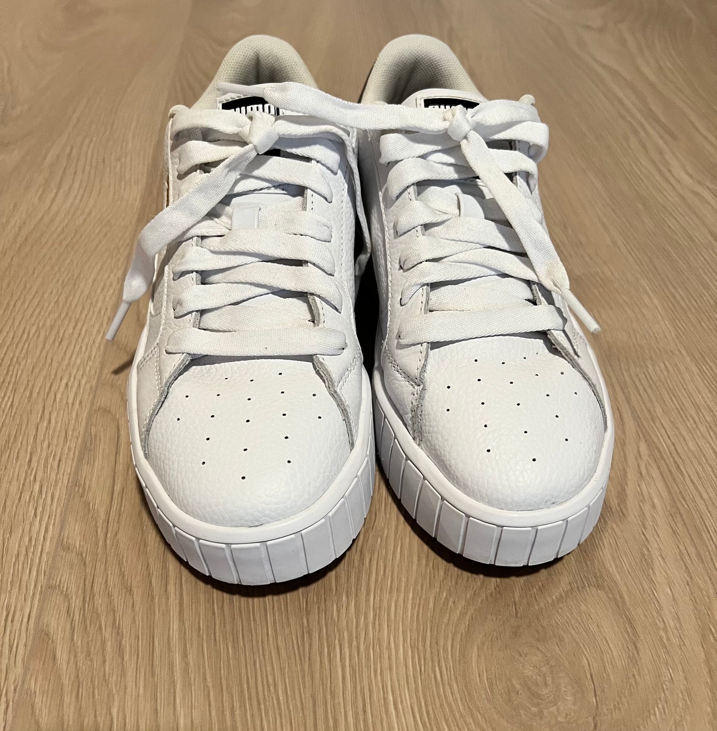 Puma Women Leather Sneakers (Size 8.5)