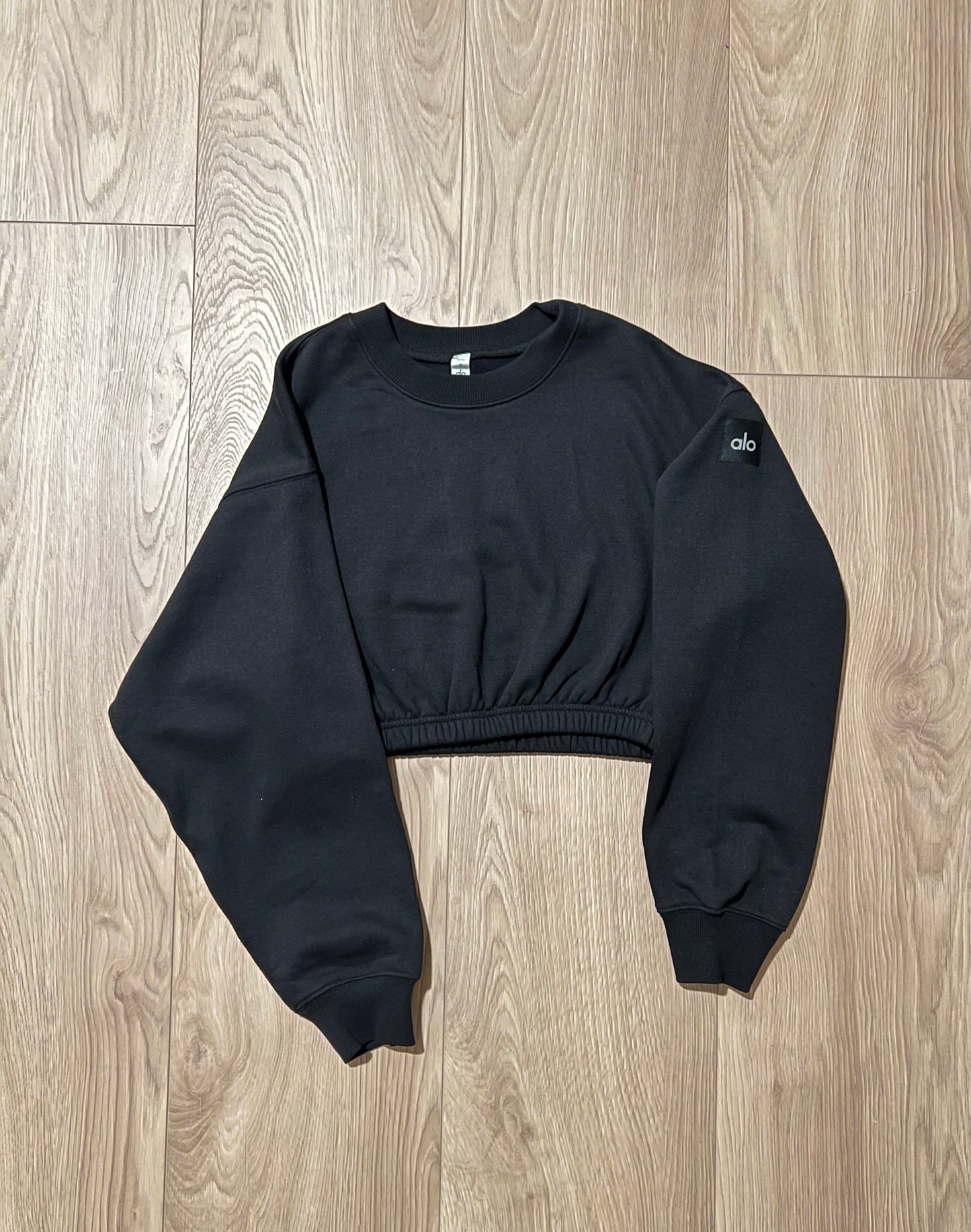 Alo Yoga Crewneck Cropped Sweatshirt