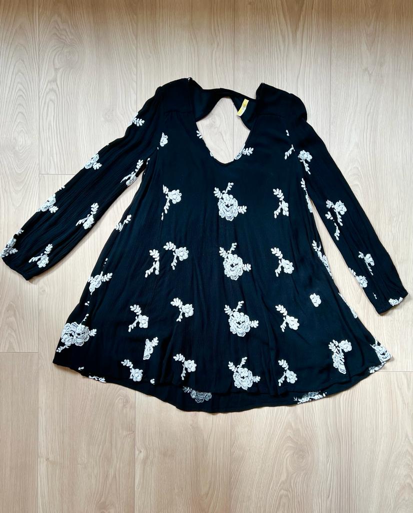 Second hand Free People Emma Austin Black Shift Mini Dress