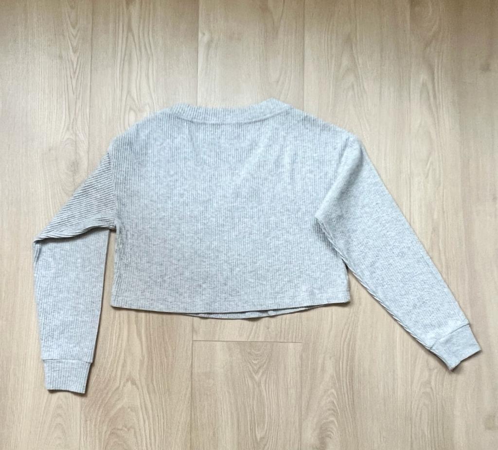 Alo Yoga "muse" V-Neck Sweatshirt (Grey)